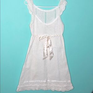 Lilly Pulitzer White crochet dress EUC   M